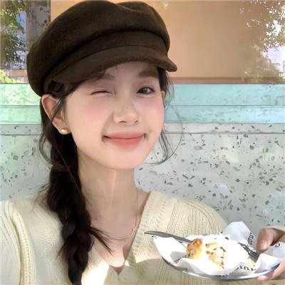 金牌客服董董恩